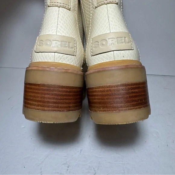 SorelJoan Now Snake Embossed Chelsea
Waterproof Lug Sole Cream Booties Sz 10 - Picture 8 of 16